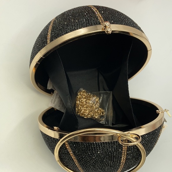 24HR DROP ⬇️ Black Left only Custom rhinestone crossbody basketball purse/clutch - Picture 3 of 5